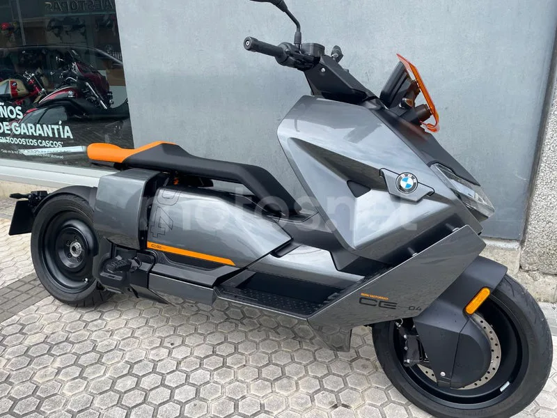 BMW CE 04 - Vista 6