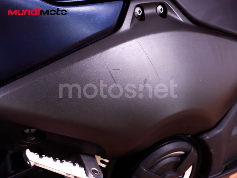 Yamaha TMAX - Vista 17