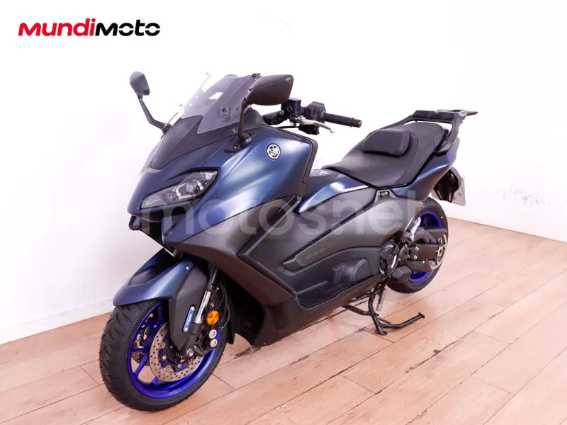 Yamaha TMAX - Vista 7