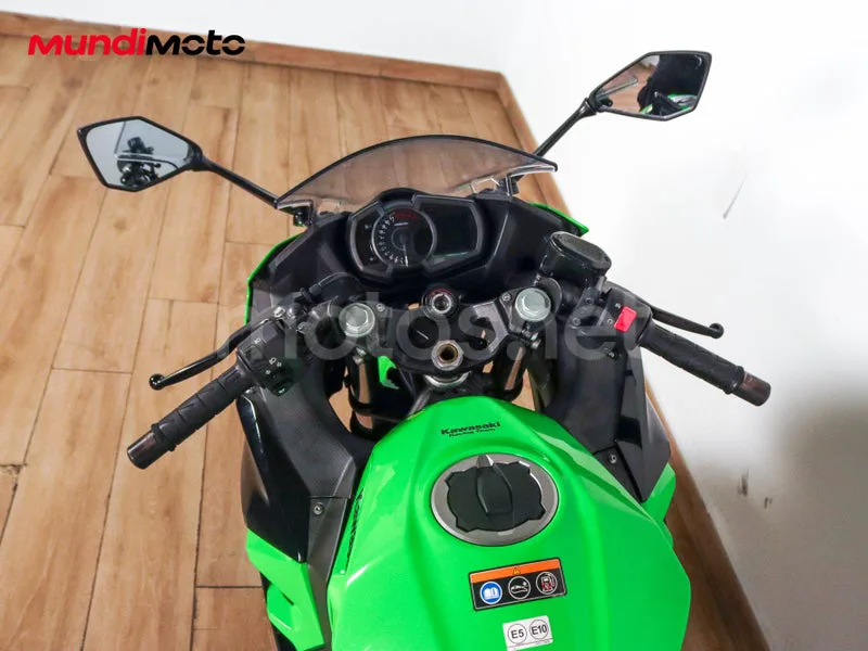 Kawasaki Ninja 400 - Vista 11