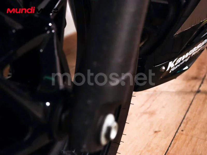 Kawasaki Ninja 400 - Vista 34
