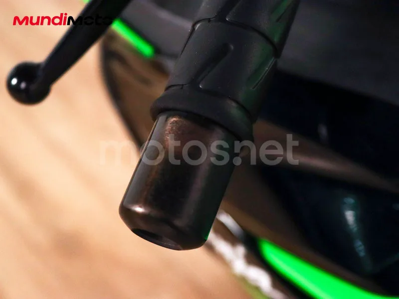 Kawasaki Ninja 400 - Vista 40