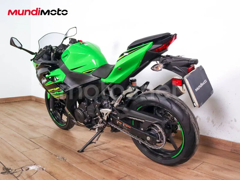 Kawasaki Ninja 400 - Vista 8