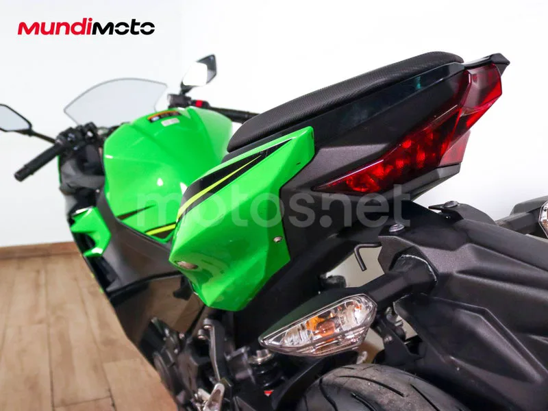 Kawasaki Ninja 400 - Vista 9