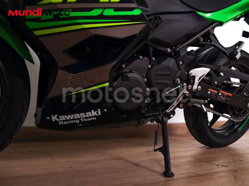 Kawasaki Ninja 400 - Vista 10