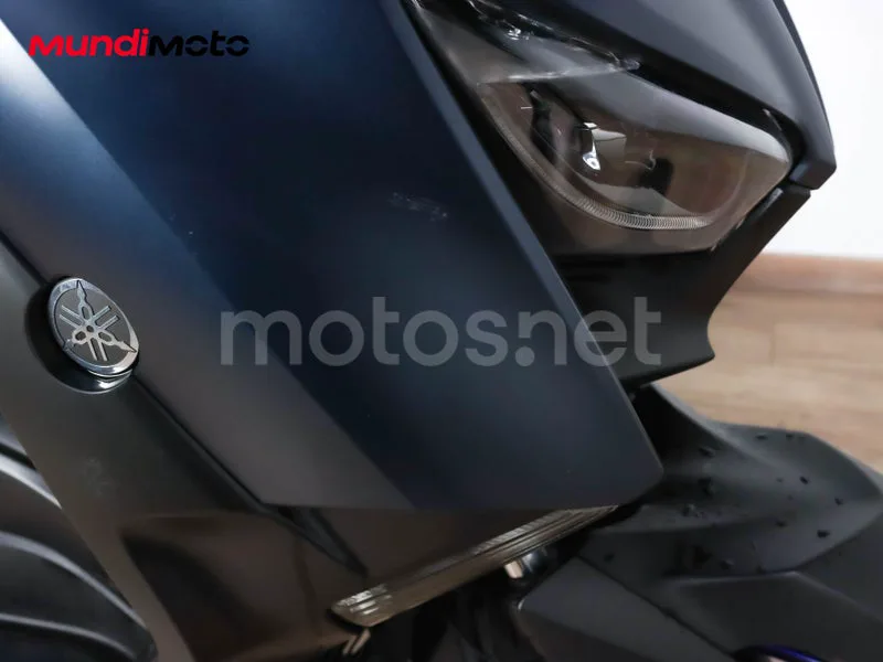 Yamaha XMAX 300 - Vista 15