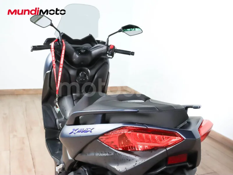 Yamaha XMAX 300 - Vista 9