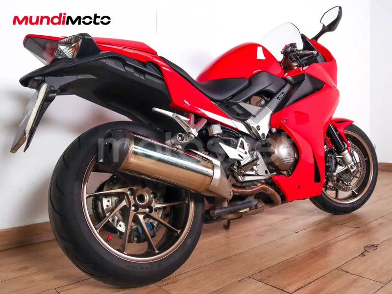 Honda VFR800F - Vista 3