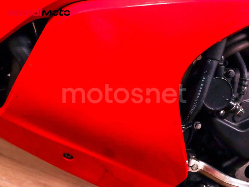 Honda VFR800F - Vista 33