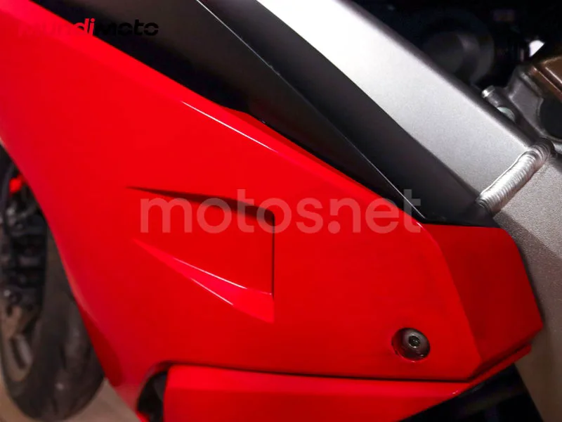Honda VFR800F - Vista 34