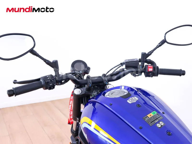 Yamaha XSR700 - Vista 11