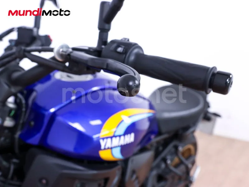 Yamaha XSR700 - Vista 21