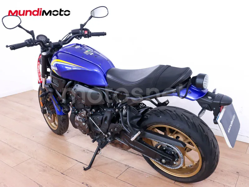 Yamaha XSR700 - Vista 8