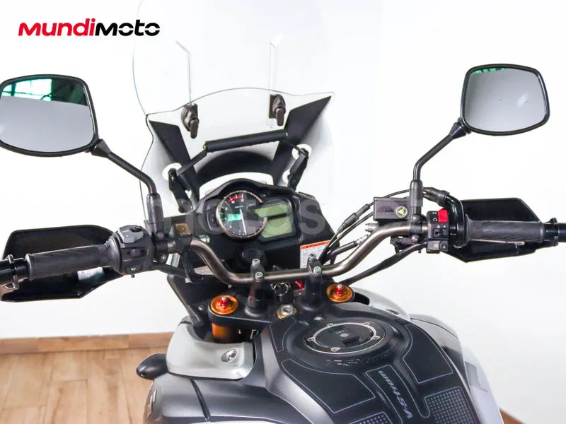 Suzuki V-Strom 1000 - Vista 11