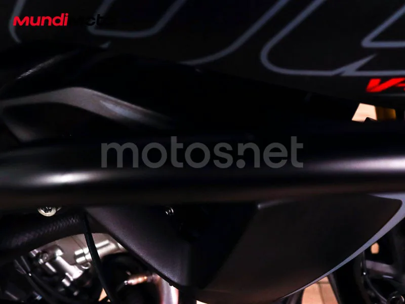Suzuki V-Strom 1000 - Vista 24