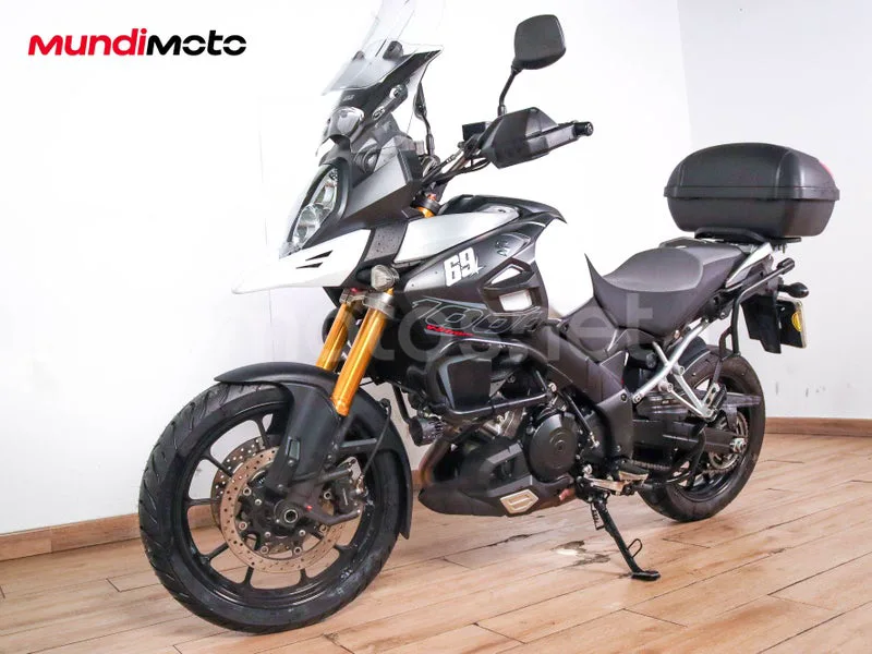 Suzuki V-Strom 1000 - Vista 7
