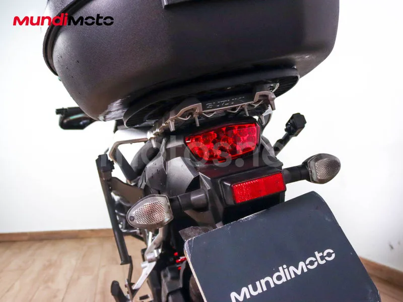 Suzuki V-Strom 1000 - Vista 9