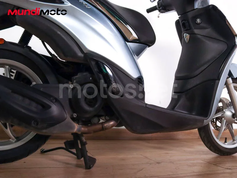 Piaggio Liberty 50 - Vista 4