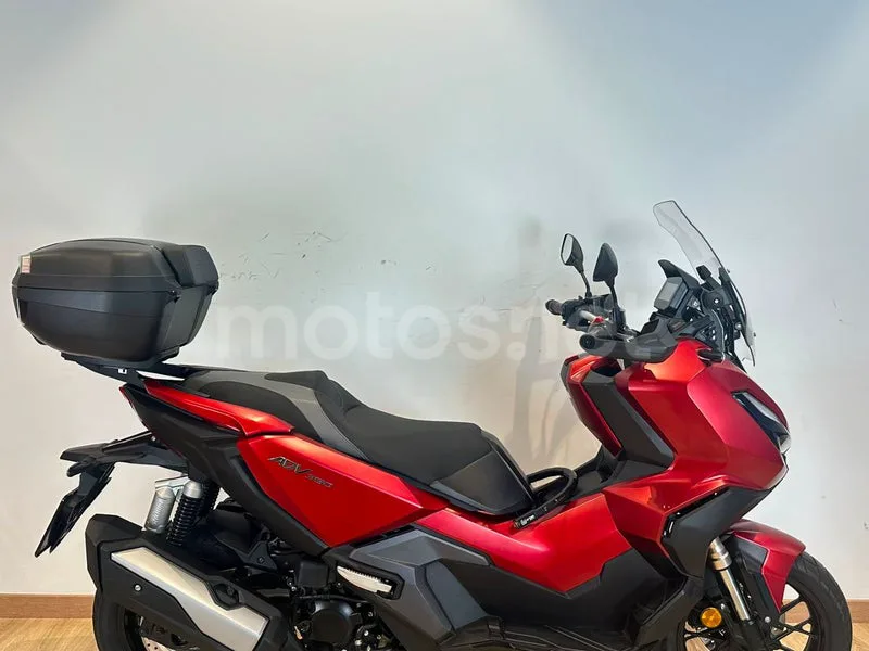 Honda ADV350 - Vista 5