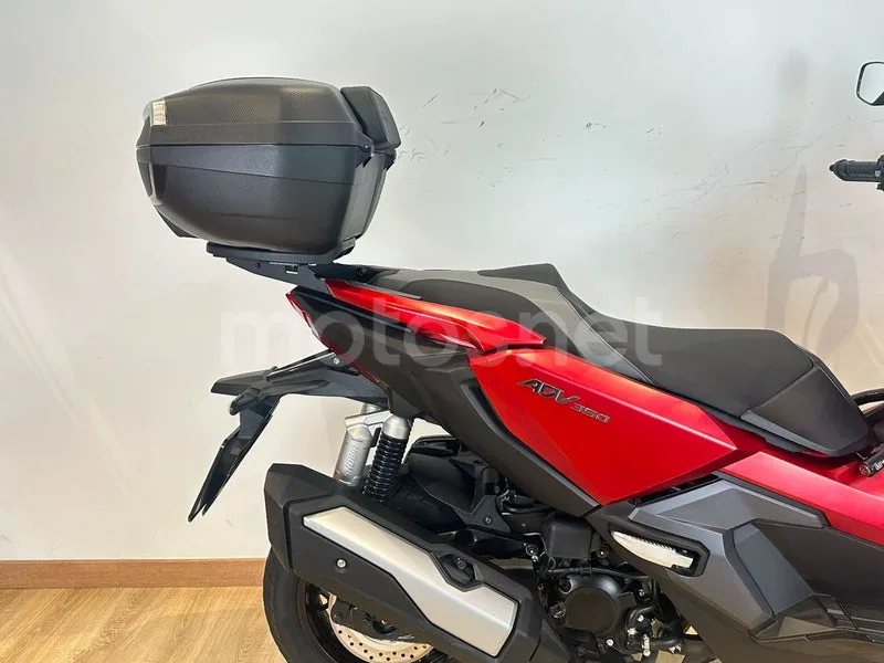 Honda ADV350 - Vista 6