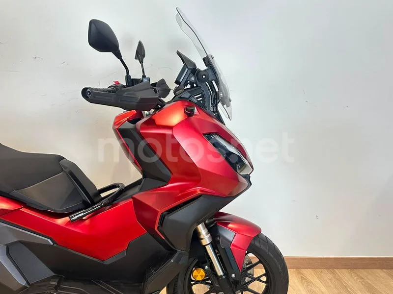 Honda ADV350 - Vista 7