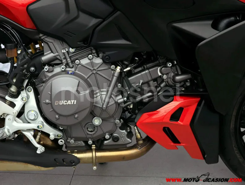 Ducati Streetfighter V2 - Vista 5