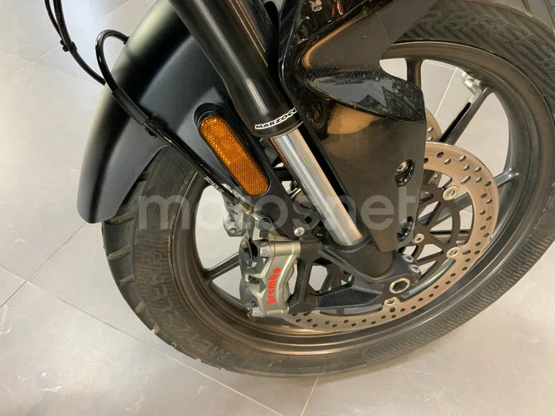 Triumph Tiger 900 - Vista 5