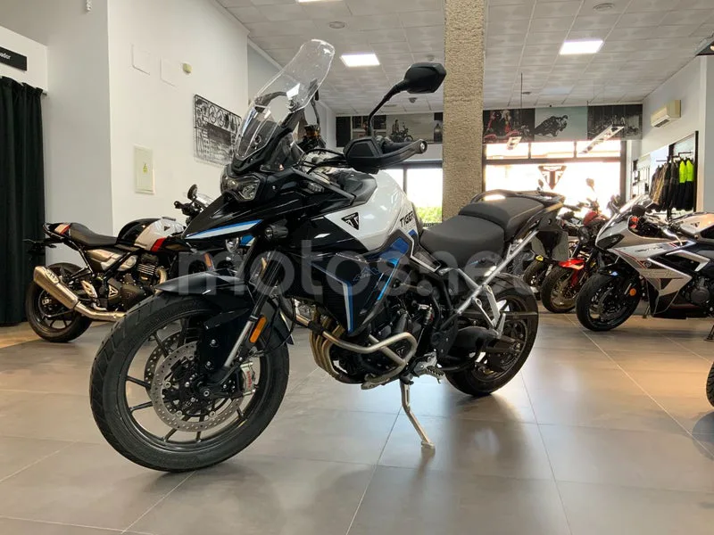Triumph Tiger 900 - Vista 7