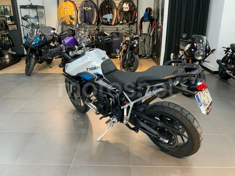 Triumph Tiger 900 - Vista 9