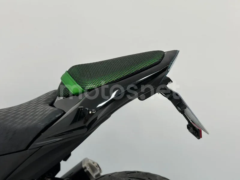 Kawasaki Z800 - Vista 20