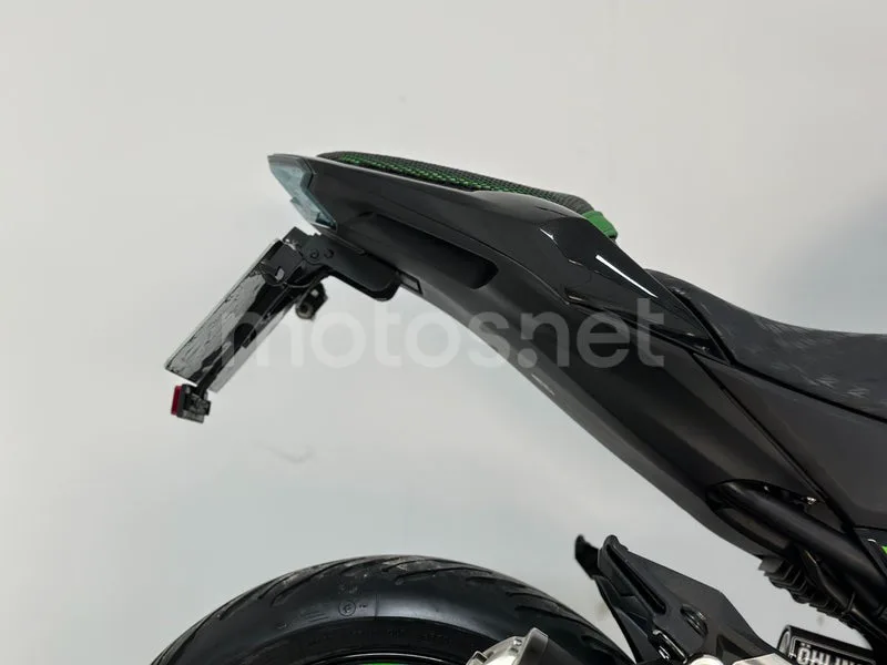 Kawasaki Z800 - Vista 23