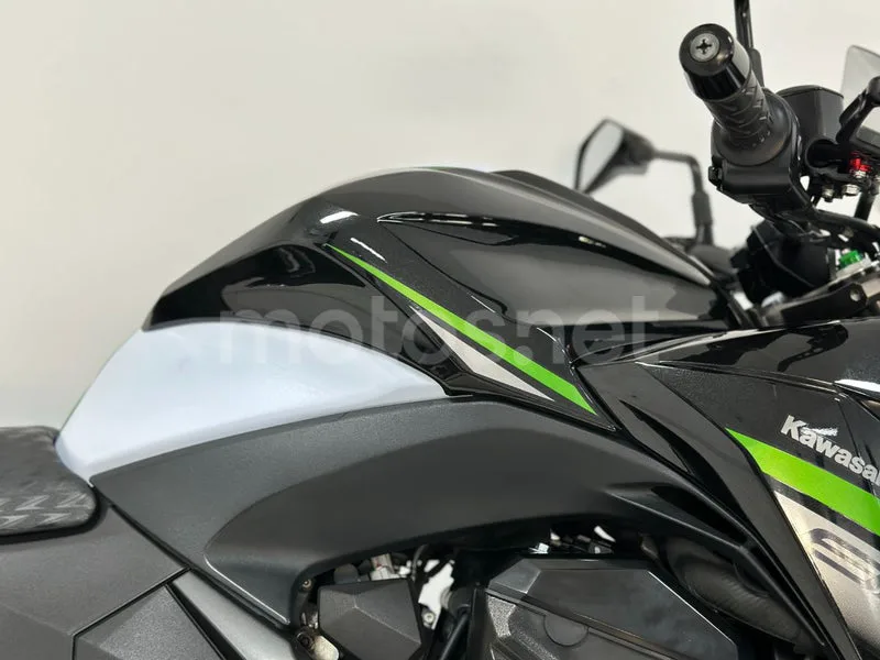 Kawasaki Z800 - Vista 28