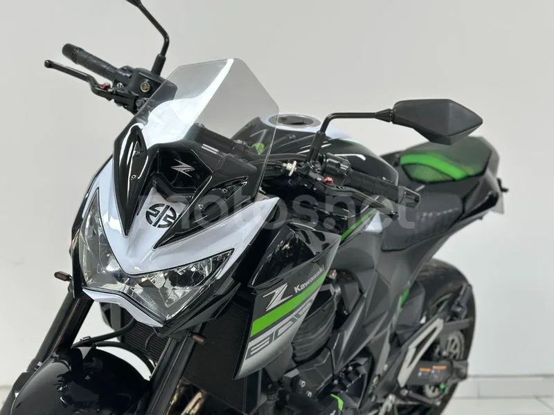 Kawasaki Z800 - Vista 6