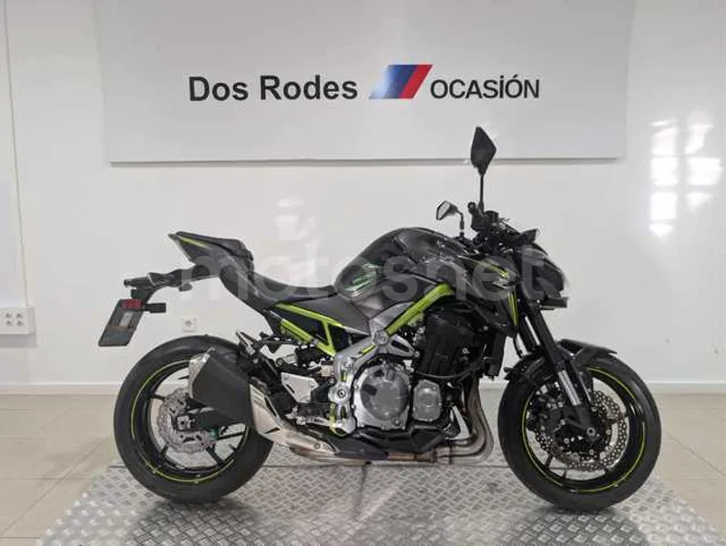 Kawasaki Z900 - Vista 5
