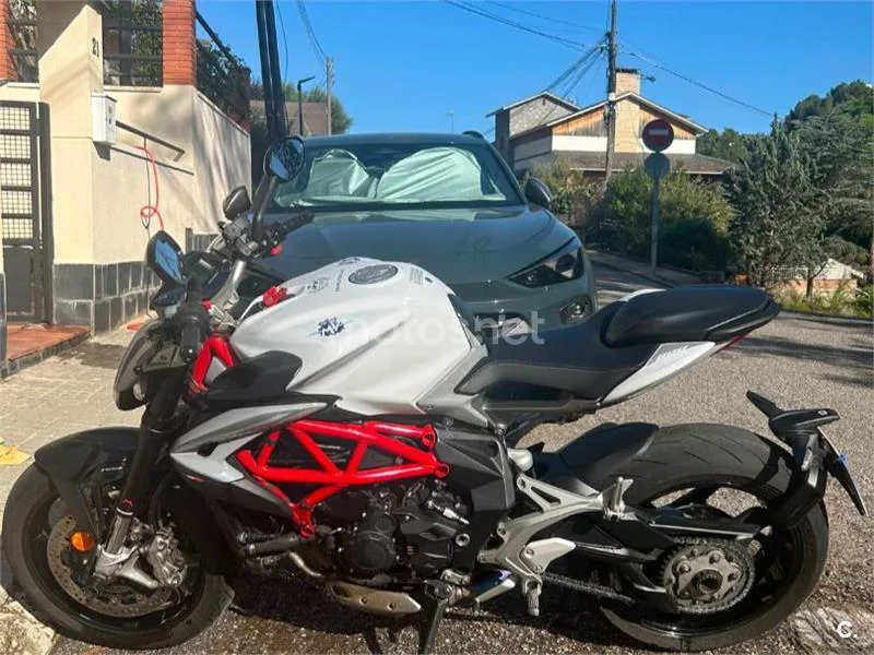 MV Agusta Brutale - Vista 5