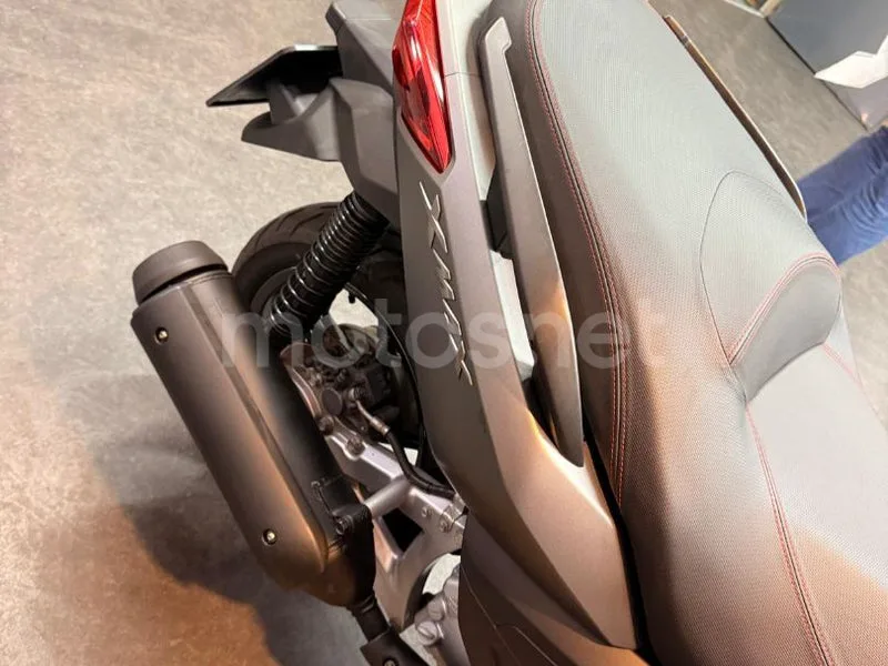 Yamaha XMAX 250 - Vista 15