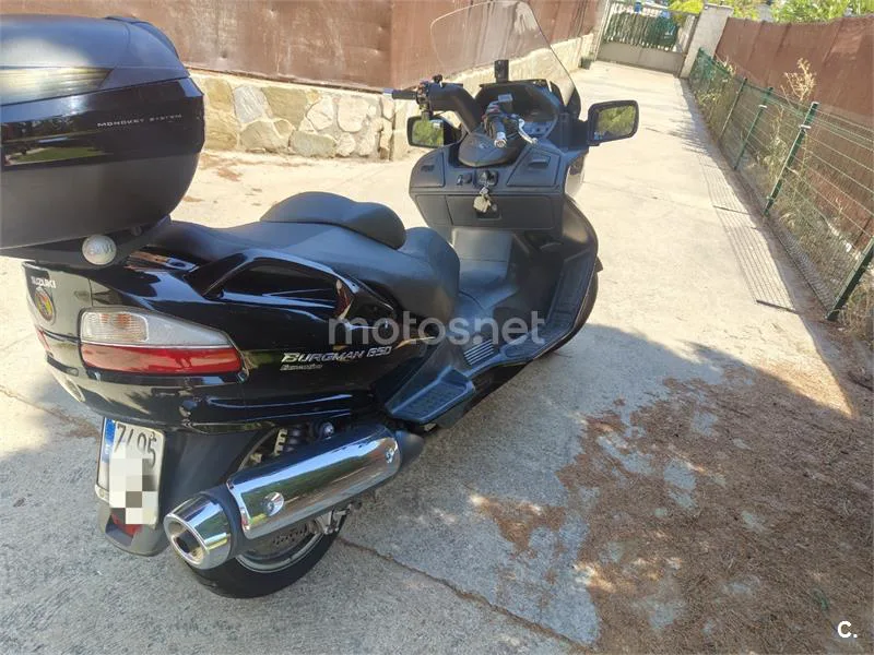Suzuki Burgman 650 Executive - Vista 13