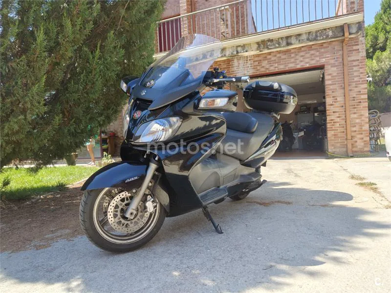 Suzuki Burgman 650 Executive - Vista 3