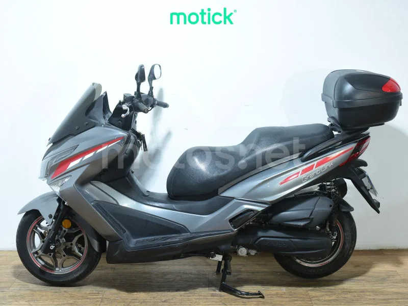 Kymco Grand Dink 125 - Vista 7