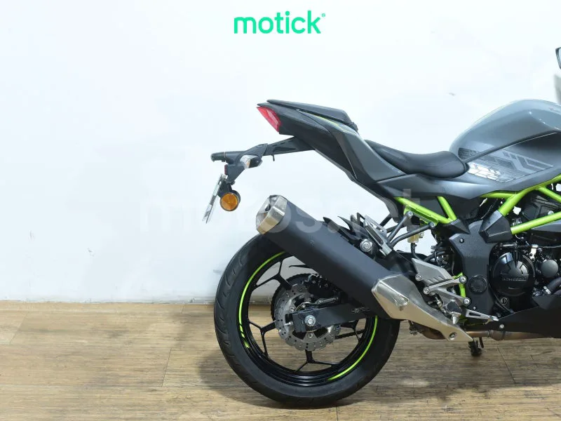 Kawasaki Z125 - Vista 3