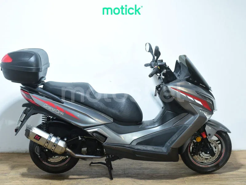 Kymco Grand Dink 125 2460 € 2016 Sevilla - 2