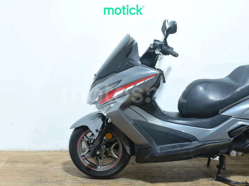 Kymco Grand Dink 125 - Vista 8