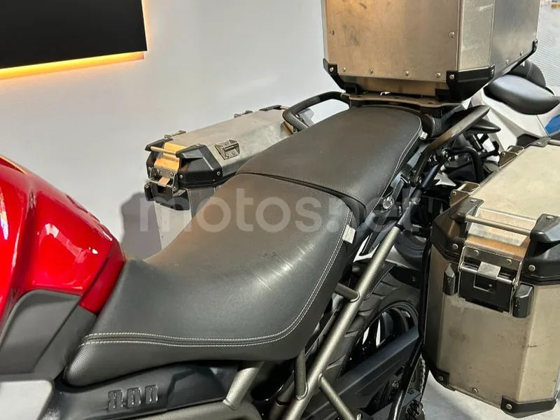 Triumph Tiger 800 XR - Vista 6
