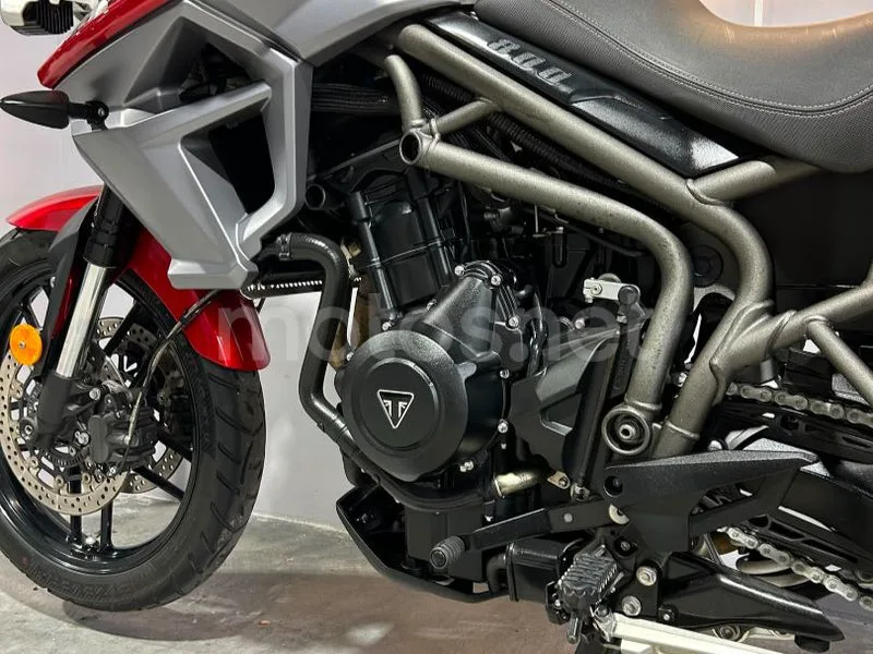 Triumph Tiger 800 XR - Vista 10