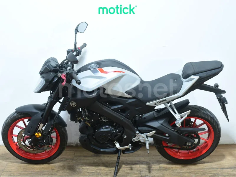 Yamaha MT-125 - Vista 7