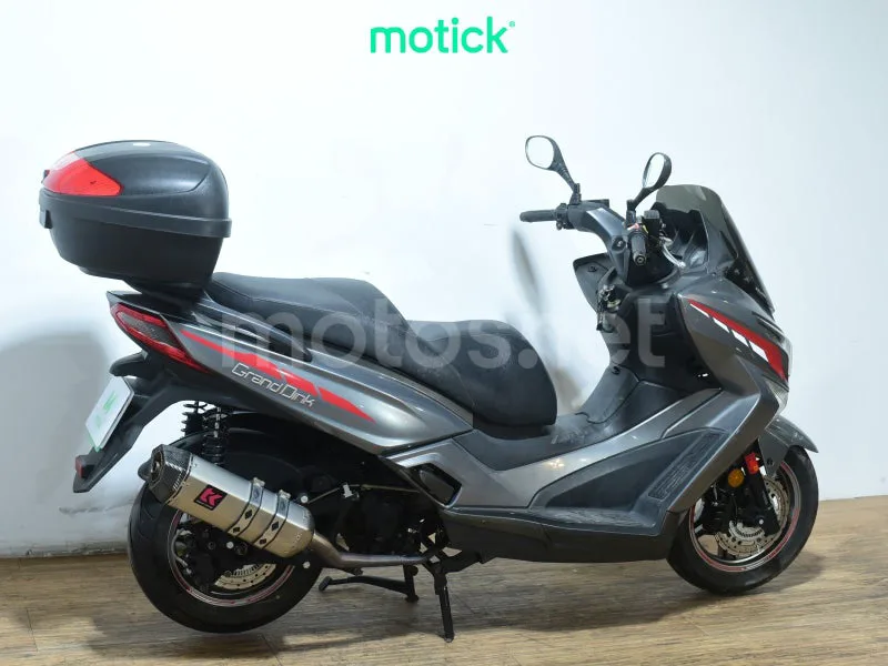 Kymco Grand Dink 125 - Vista 10
