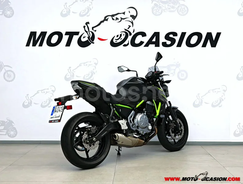 Kawasaki Z650 - Vista 3