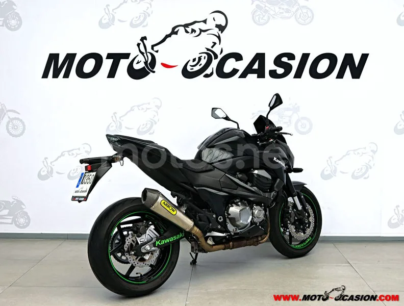 Kawasaki Z800 - Vista 3