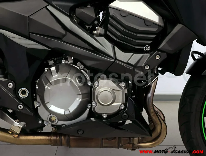 Kawasaki Z800 - Vista 5