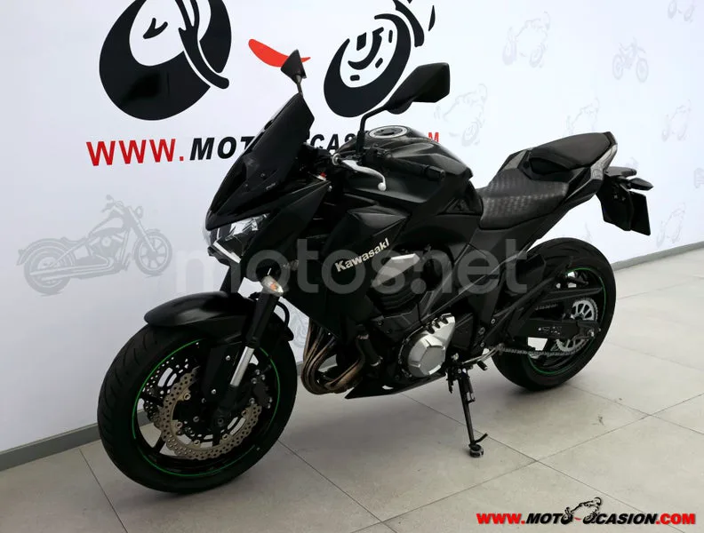 Kawasaki Z800 - Vista 8